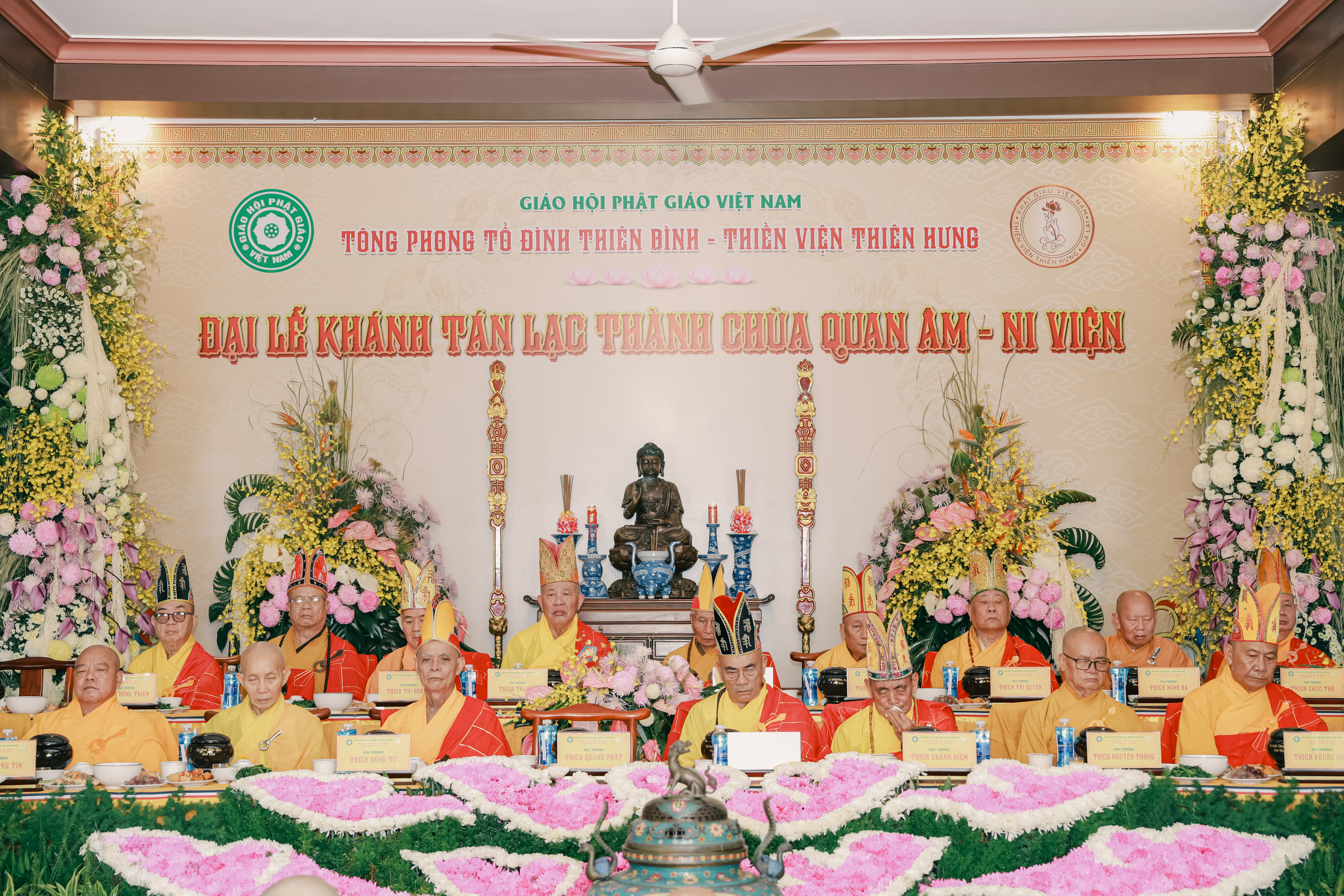 Trang nghiêm lễ cắt băng khánh thành ni viện Quan Âm khu thiền viện Thiên Hưng